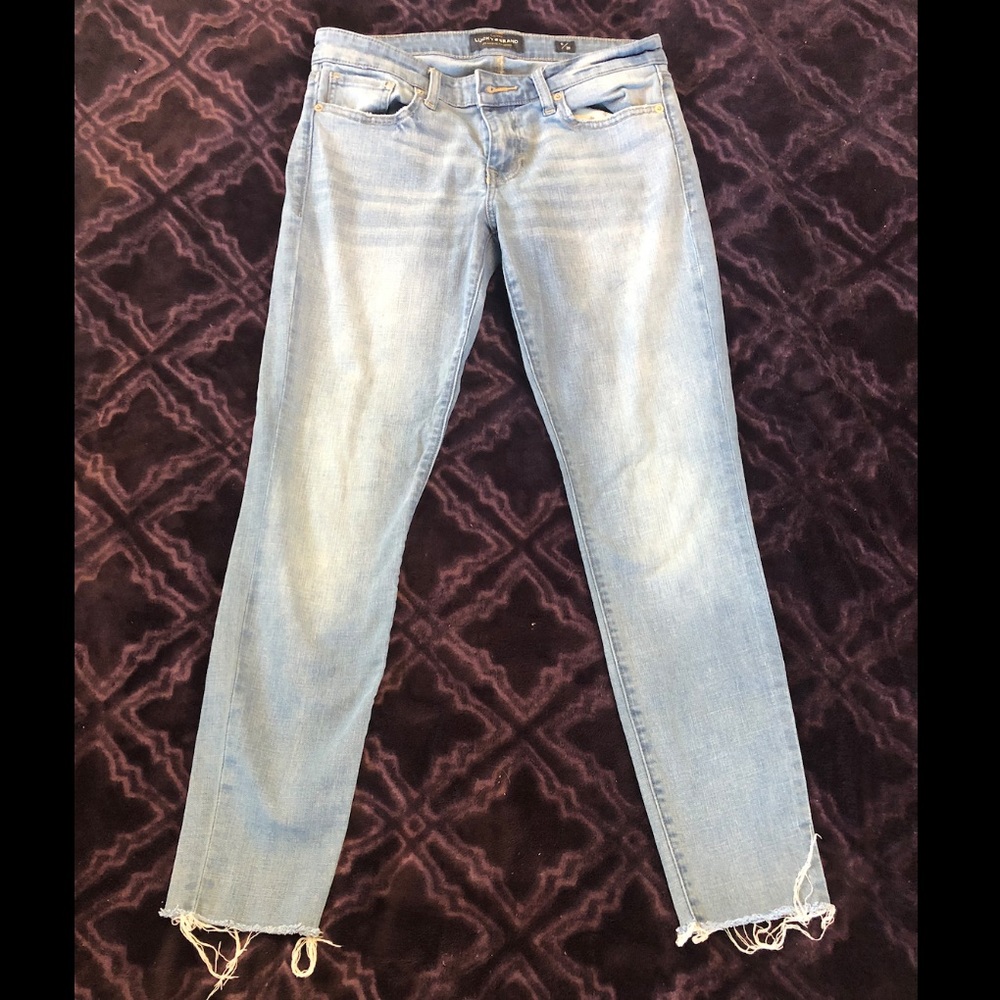 EUC Lucky brand Stella skinny jeans